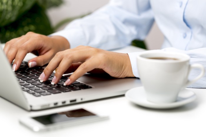 How to Manage Your Career as a Woman: 5 Tips