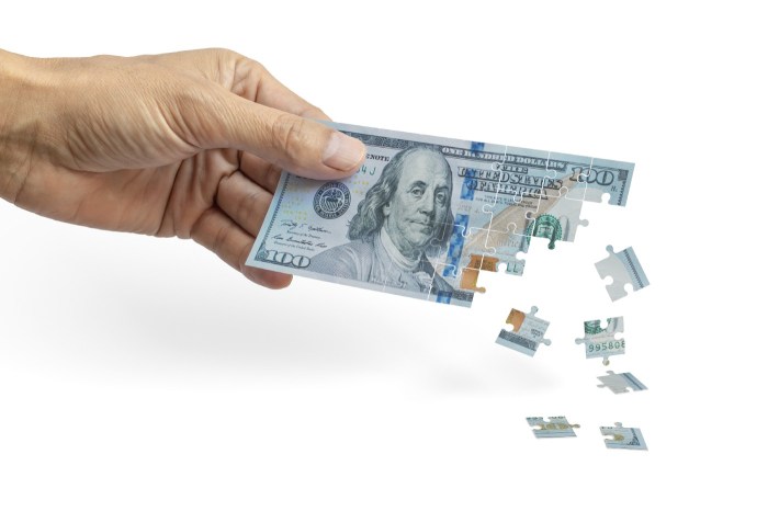 6 Steps to Manage Your Money During a Recession