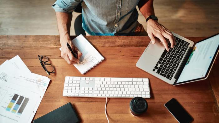 How to Manage Your Written Communication: 5 Tips