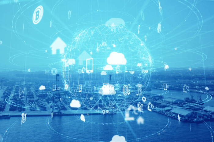 How to Manage Your Property with Technology (7 Tips)